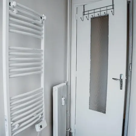 38 M With Balcony In Montpellier